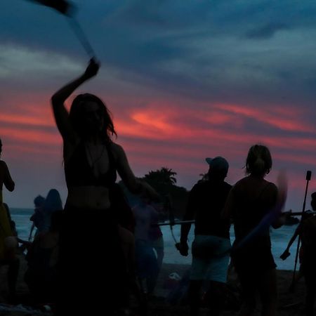 Cabinas Tito Cahuita Ngoại thất bức ảnh