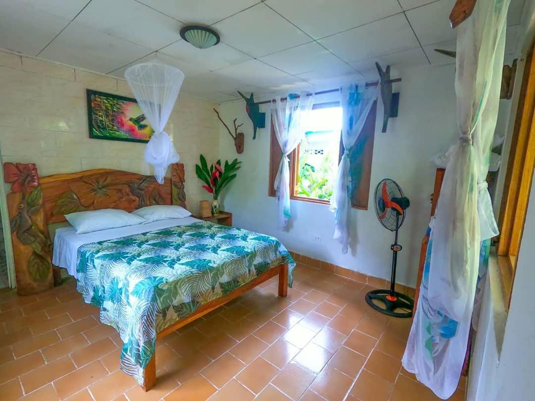 Cabinas Tito Cahuita Ngoại thất bức ảnh
