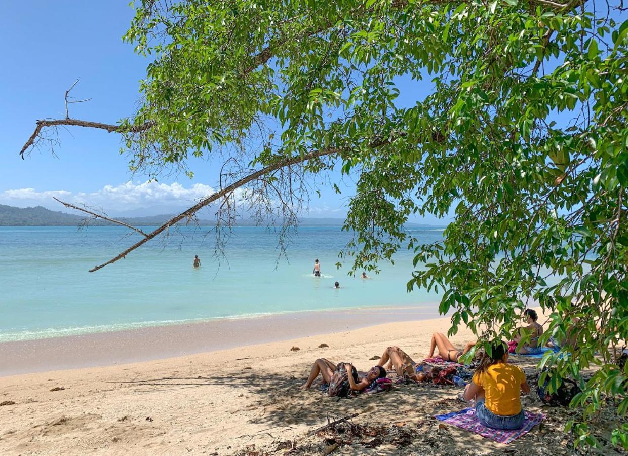Cabinas Tito Cahuita Ngoại thất bức ảnh