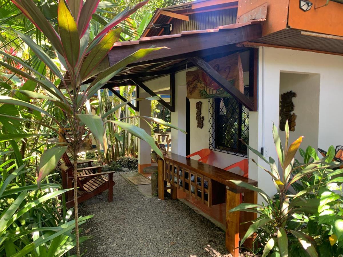 Cabinas Tito Cahuita Ngoại thất bức ảnh