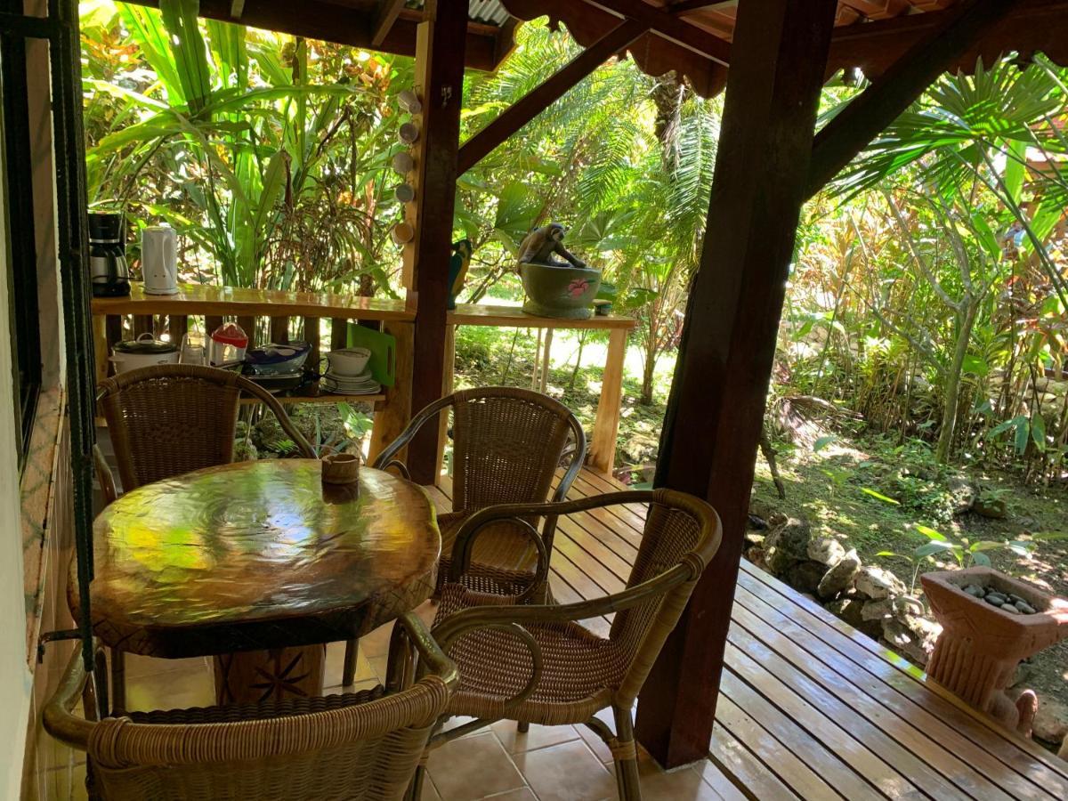 Cabinas Tito Cahuita Ngoại thất bức ảnh