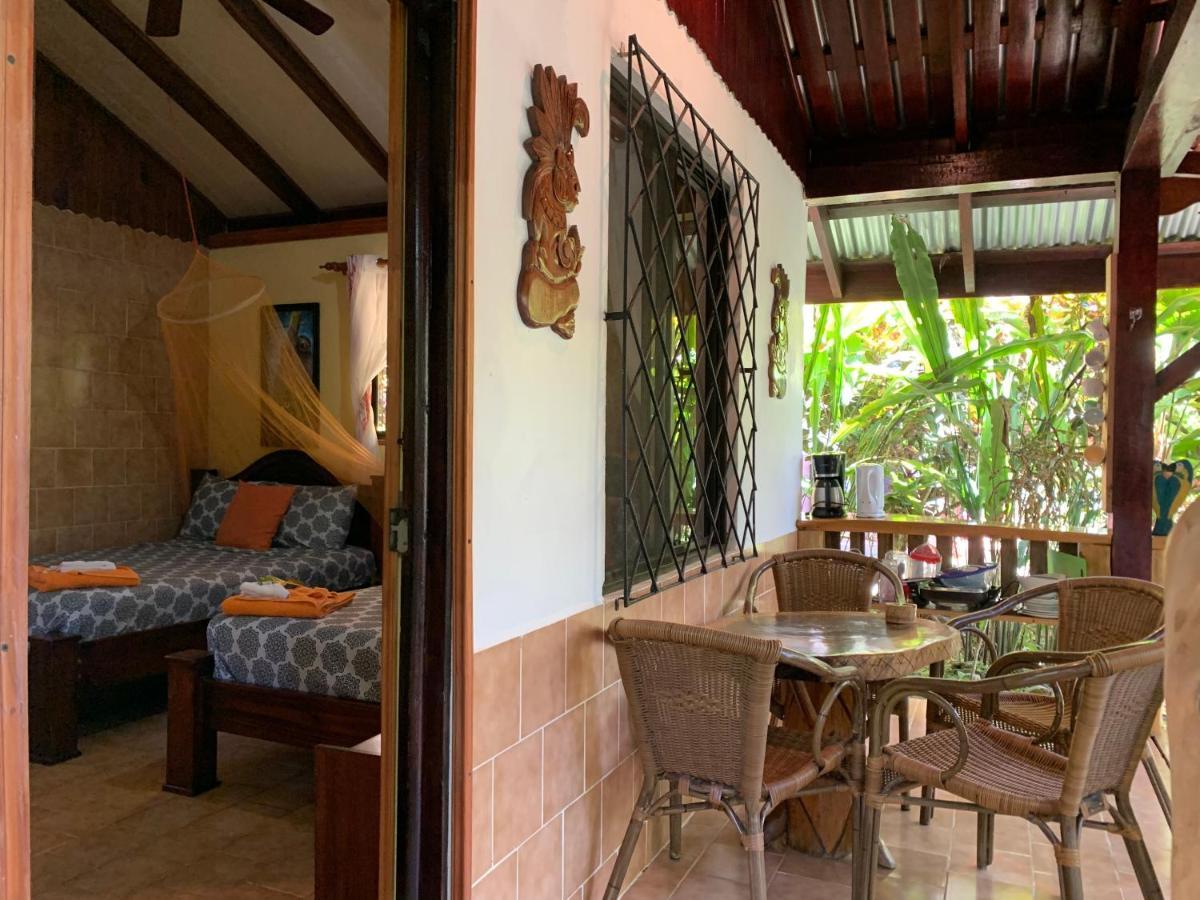 Cabinas Tito Cahuita Ngoại thất bức ảnh