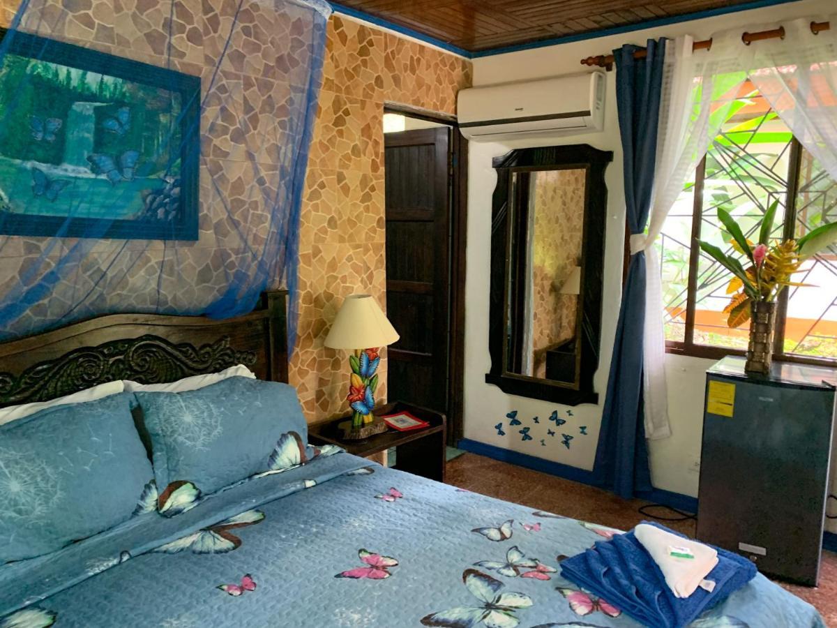 Cabinas Tito Cahuita Ngoại thất bức ảnh