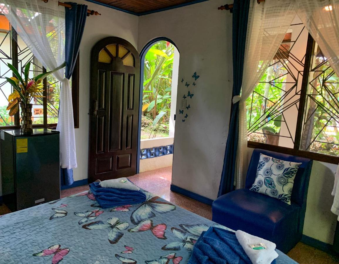 Cabinas Tito Cahuita Ngoại thất bức ảnh