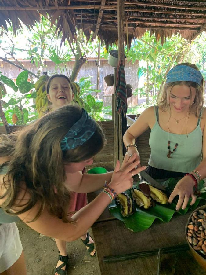 Cabinas Tito Cahuita Ngoại thất bức ảnh