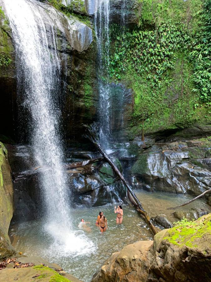 Cabinas Tito Cahuita Ngoại thất bức ảnh