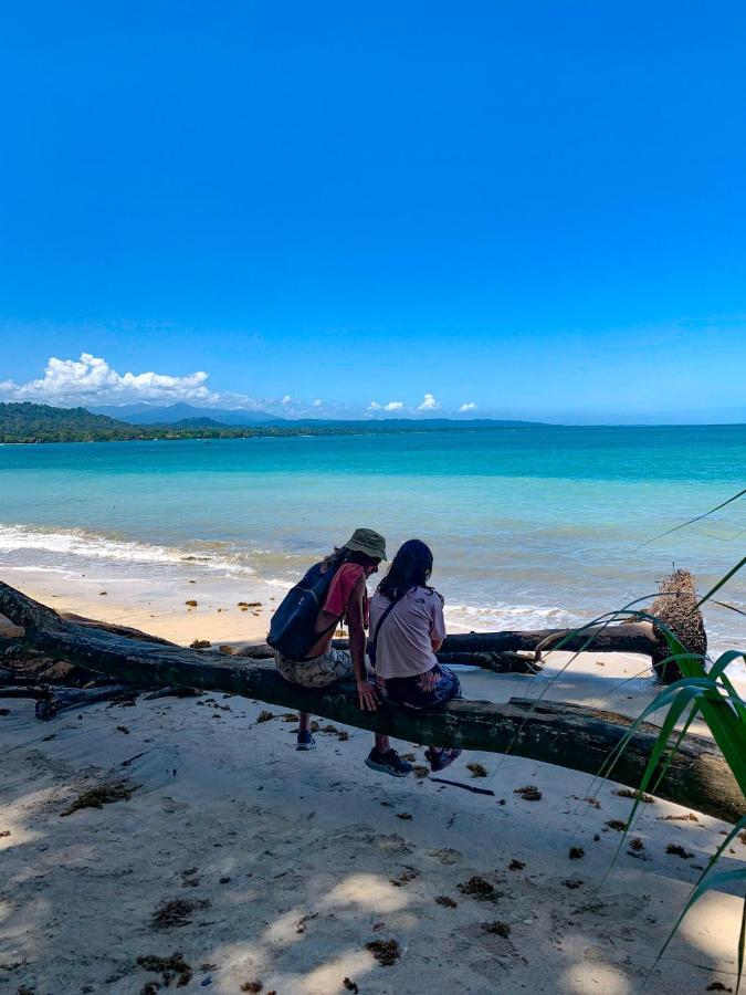 Cabinas Tito Cahuita Ngoại thất bức ảnh